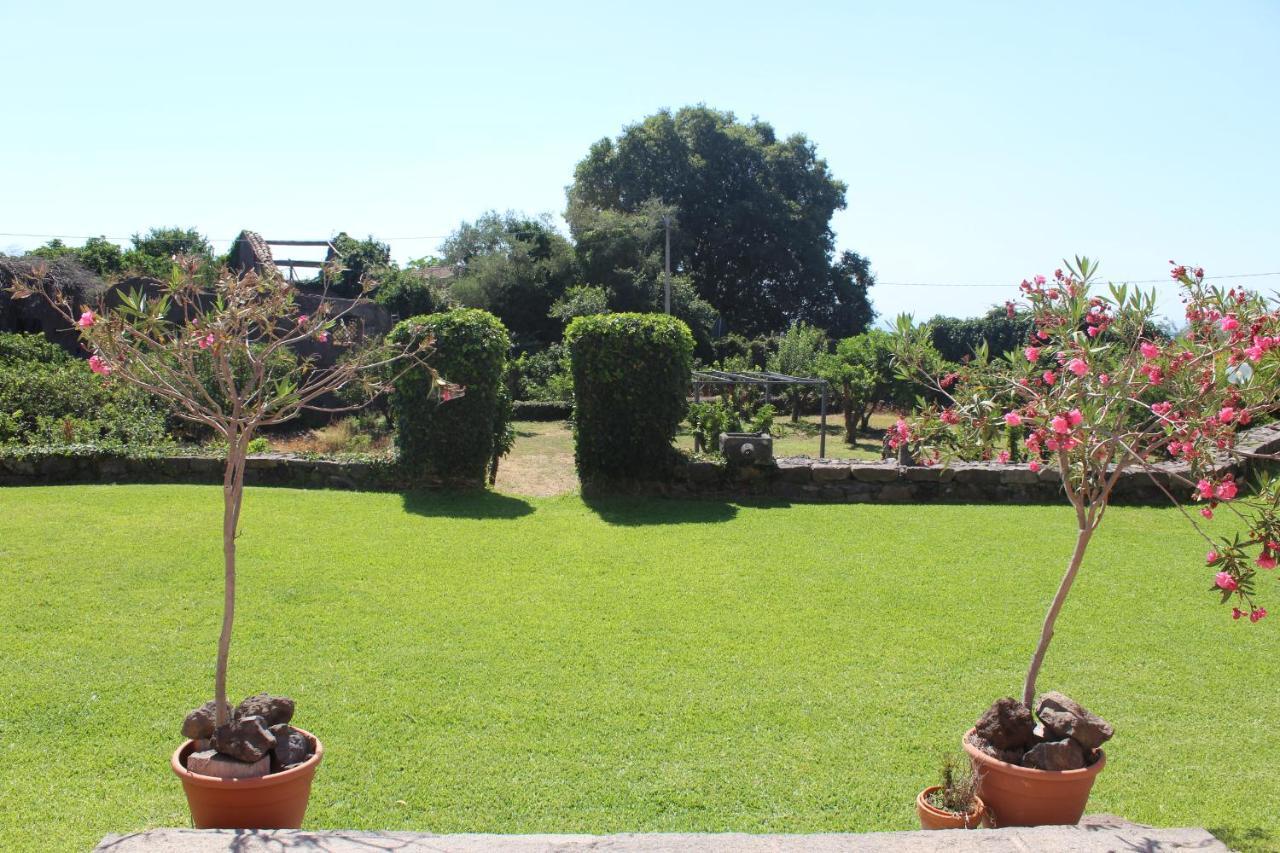 Villa Il Giardino Degli Ovali Fiumefreddo di Sicilia Exterior foto